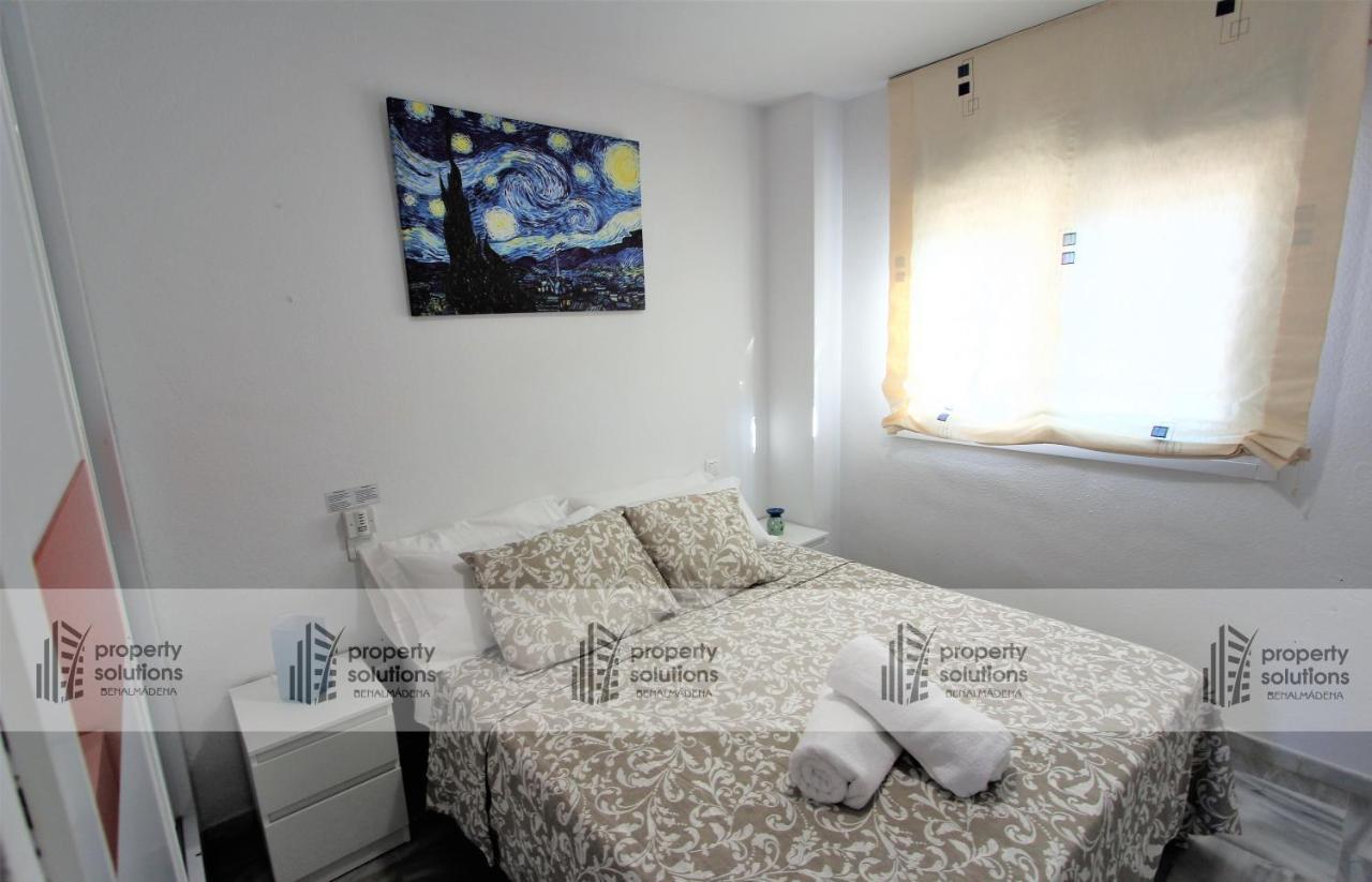 Torremolinos: Beachside Retreat With Pool And Free Parking