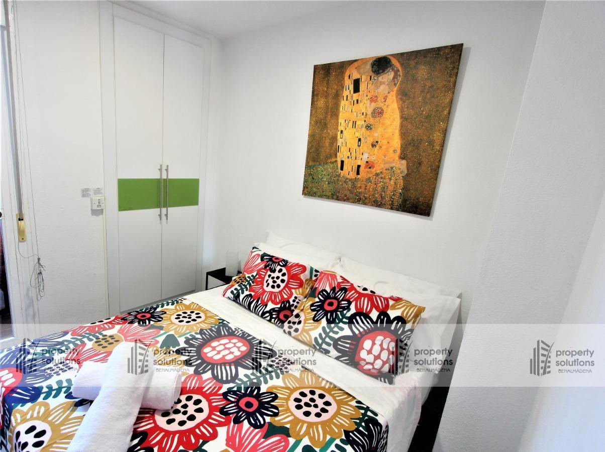 Torremolinos: Beachside Retreat With Pool And Free Parking Apartment Torremolinos