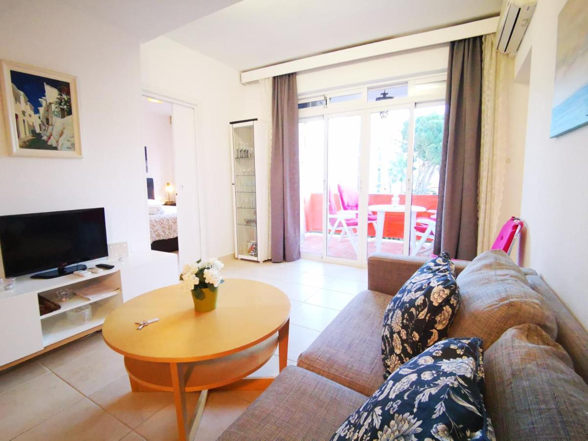 2 Bedrooms With Terrace And Pool *