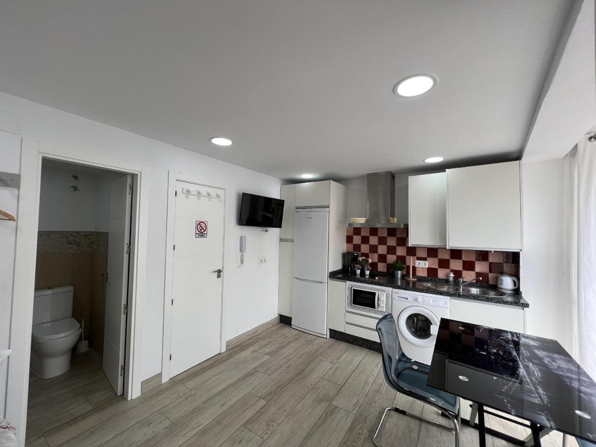 Cozy Studio Reina In Carihuela Carmen Torremolinos