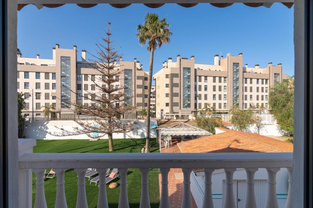 Iloftmalaga Niza * Torremolinos