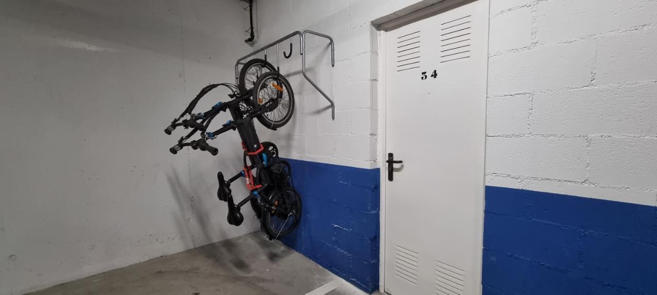 Excellent Location- Beach, Pool, Telework, 2 Bikes, Parking & Wifi Gratis At 