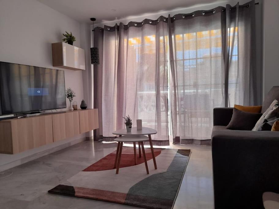 Encantador Residencial Con Piscina Torremolinos