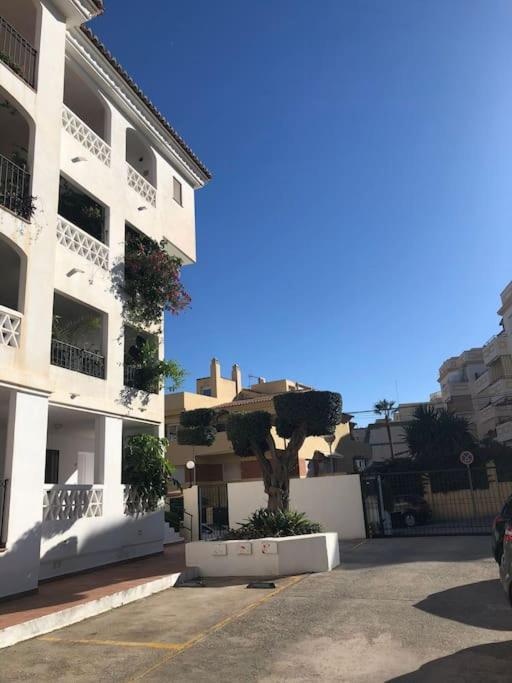 Encantador Residencial Con Piscina Apartment