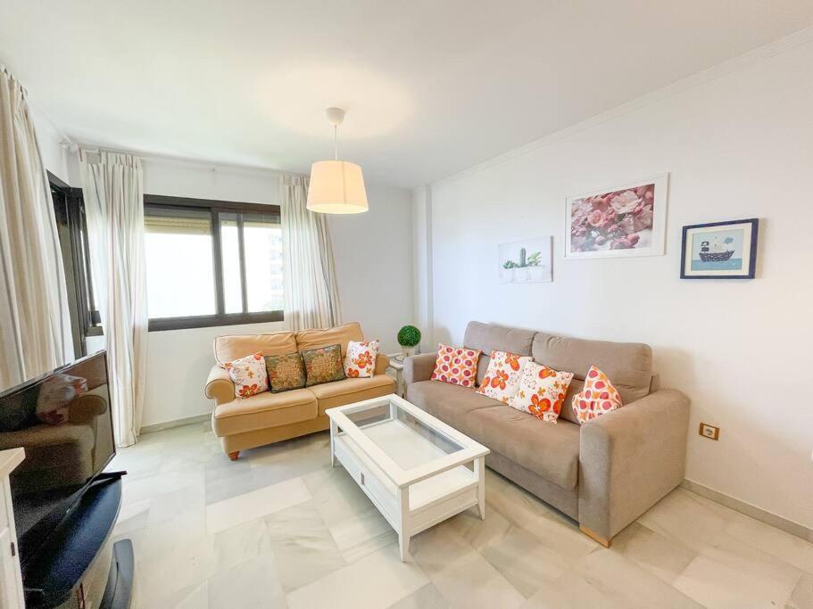 Seafront With Direct Access To The Apartment *