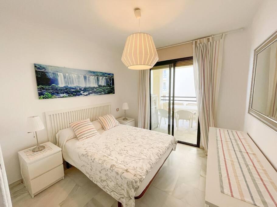 Seafront With Direct Access To The Apartment Torremolinos