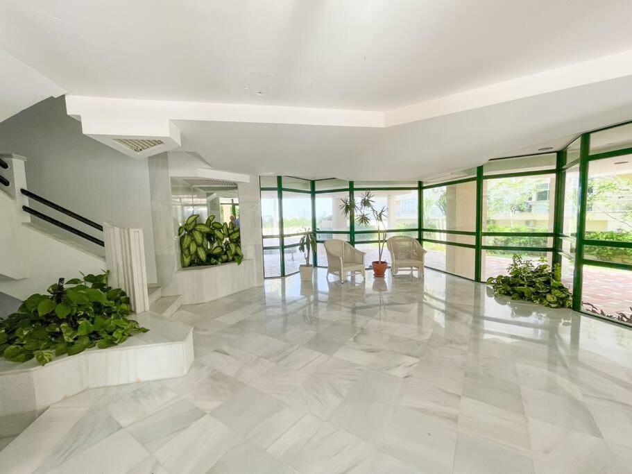 Apartment Seafront With Direct Access To The *