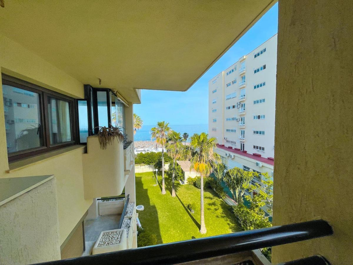 Seafront With Direct Access To The Apartment