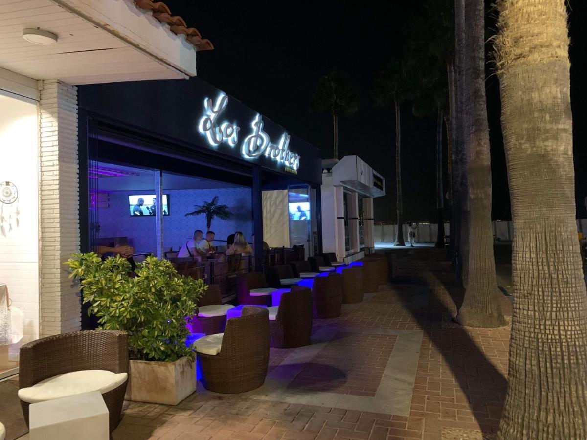 Casa Blanca *