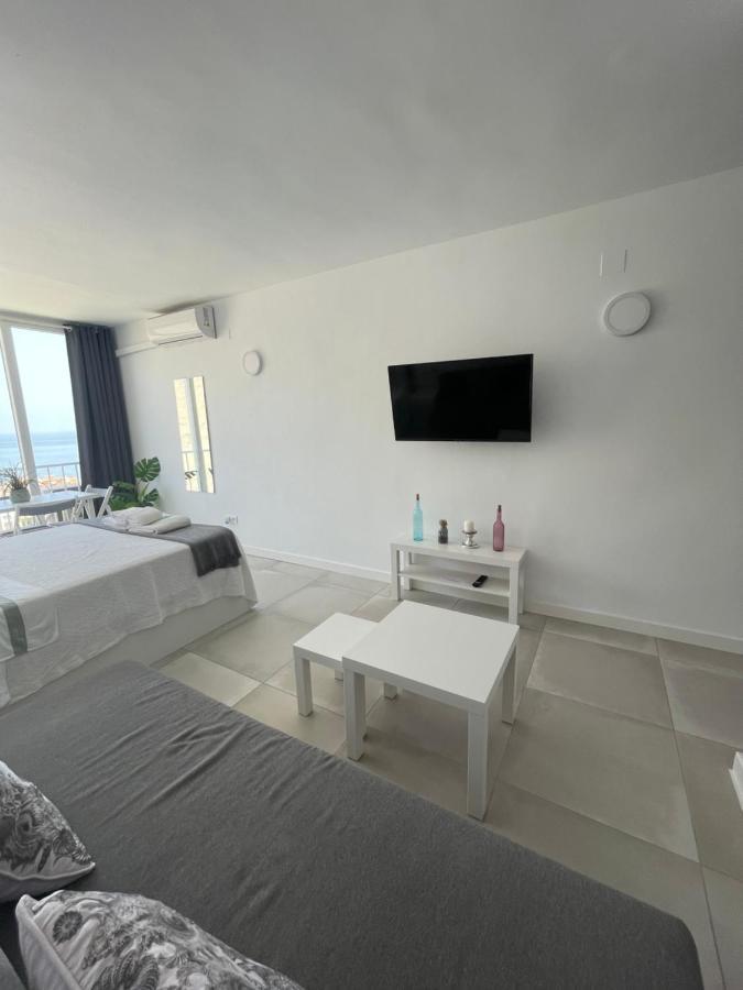 Apartamento Con Vistas Al Mar A Metros De La Playa Carihuela Soleil Apartment *