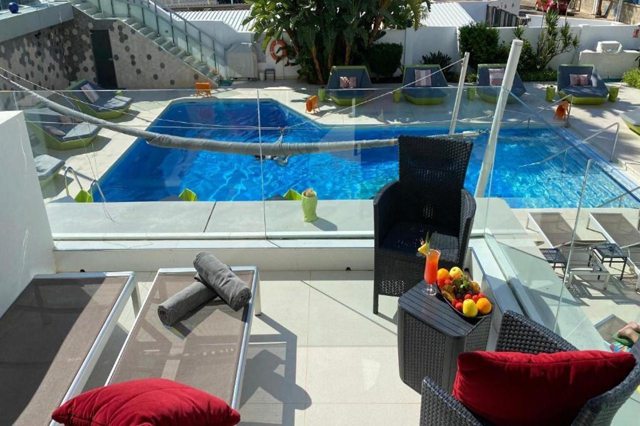 Essence Boutique By Don Paquito 4*