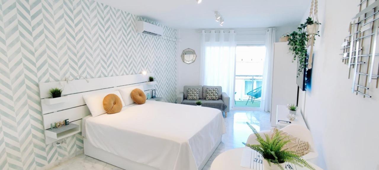 - New Central Studio Plata With Balcony Apartment Torremolinos