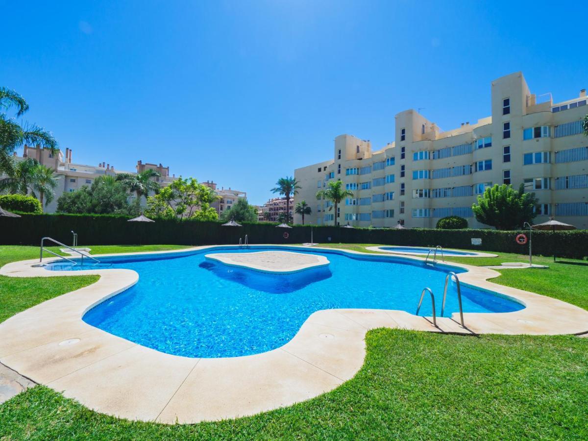 Cubo's Urban Brigitte & Parking Apartment Torremolinos