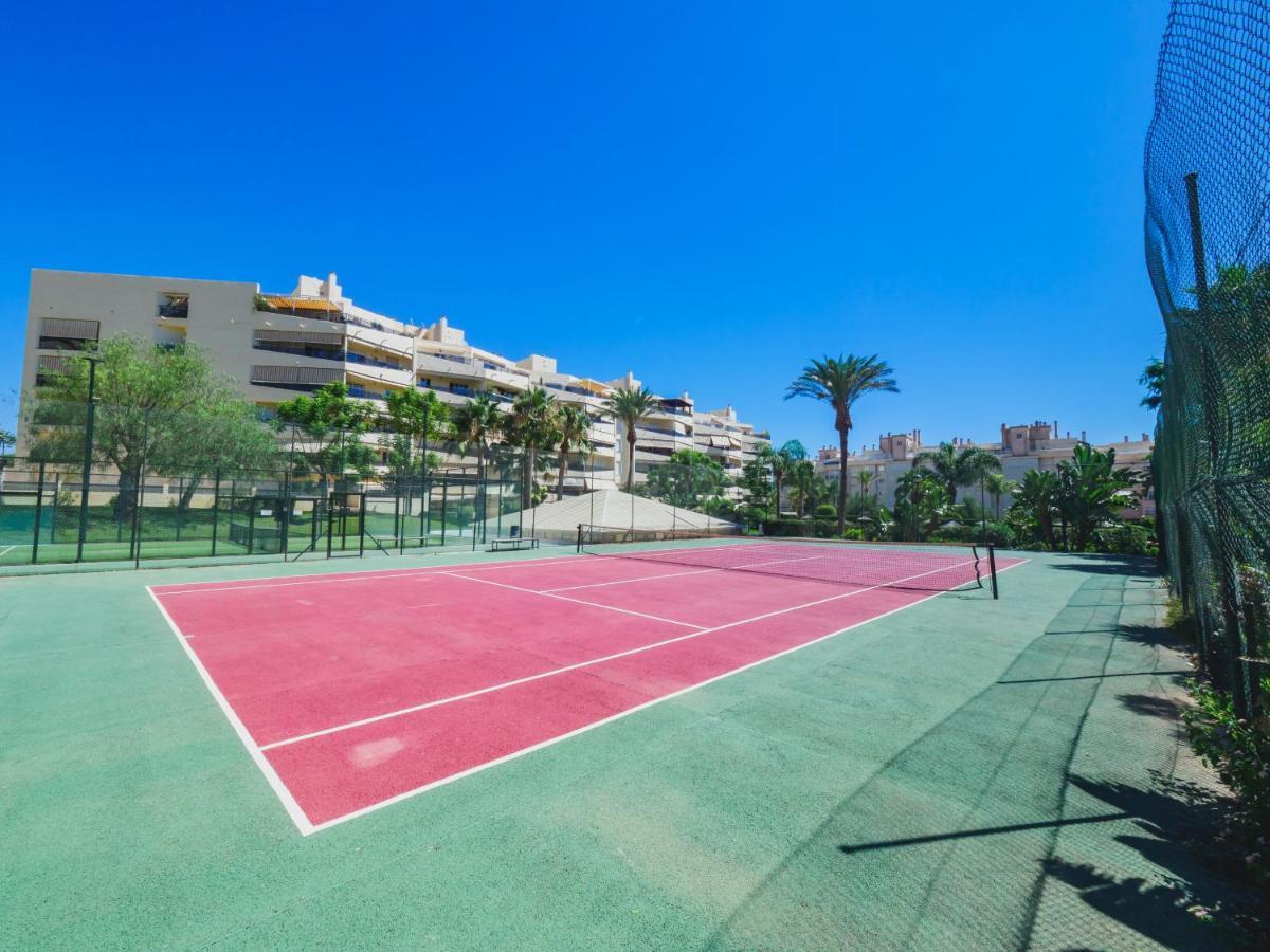 Cubo's Urban Brigitte & Parking Apartment Torremolinos