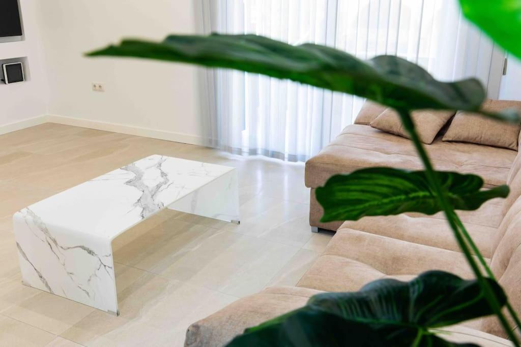 Apartment Modern 3-bed In Heart Of Torremolinos