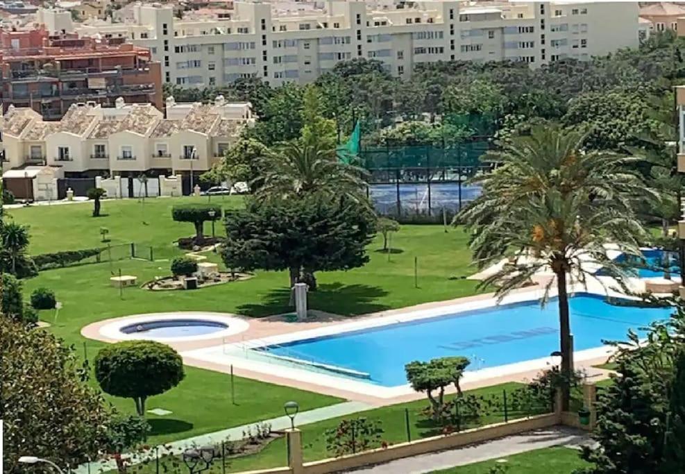 Alterhome Luminoso Estudio Con Piscina Y Maravillosas Vistas Torremolinos