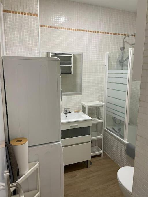 Precioso Estudio Recien Reformado Con Piscina. *