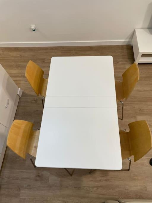 Precioso Estudio Recien Reformado Con Piscina.