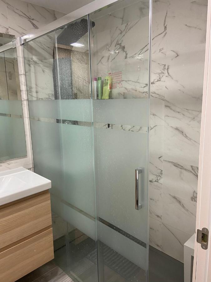 Apartamento Entero En La Carihuela A 50 M De La Playa Apartment