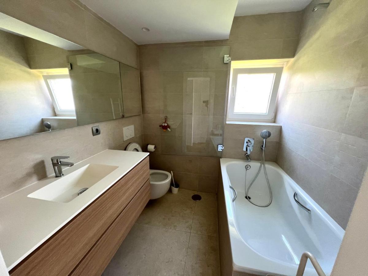 Modern 3 Bedroom Situated In Luxury Beachfront Gated Community