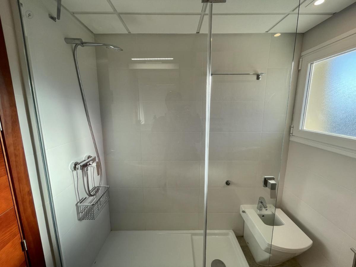 Apartment Exclusive Beachfront - Pool - Paddle - Tenis - Wifi - Aircon