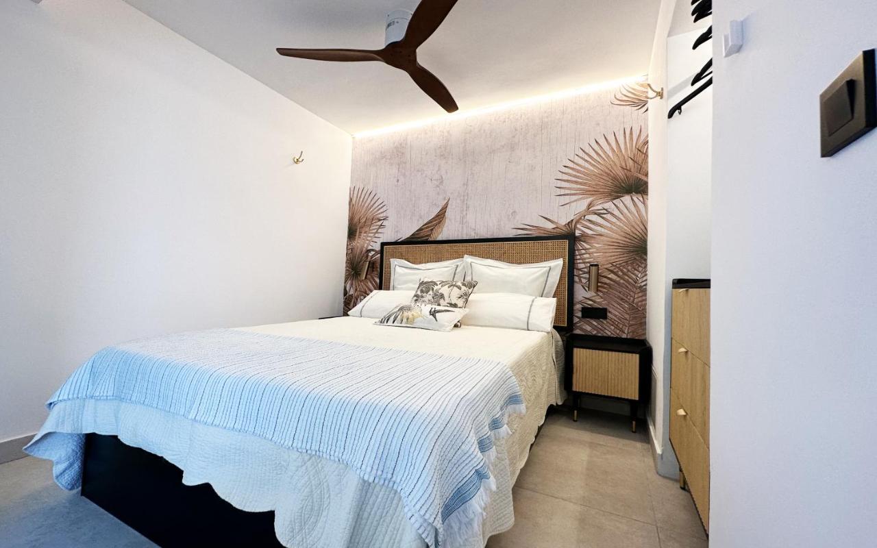 Garvey - Adults Only * Torremolinos