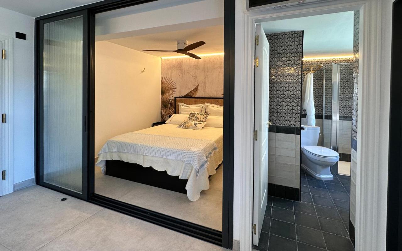 Garvey - Adults Only * Torremolinos