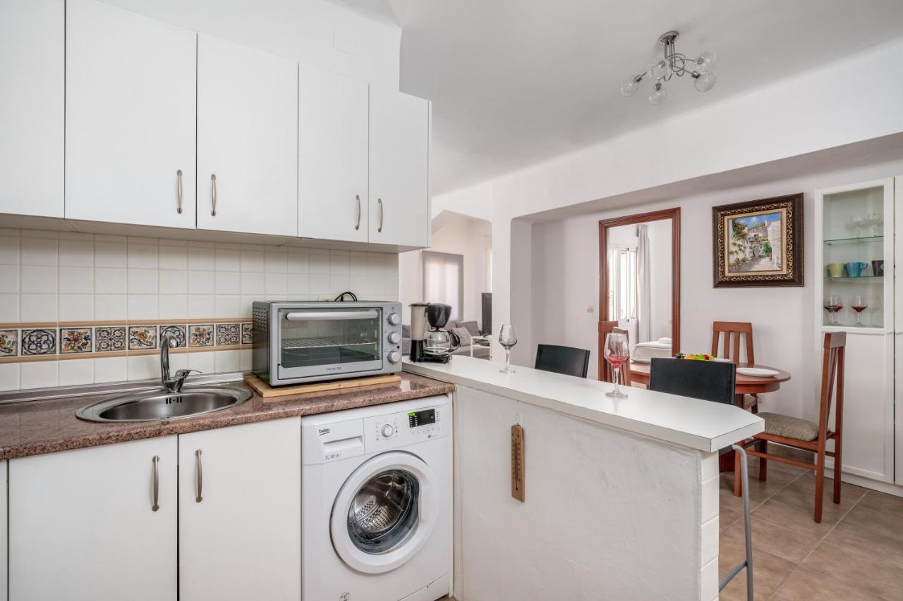 Apartment Spacious Flat In The Heart Of Ref 39 *