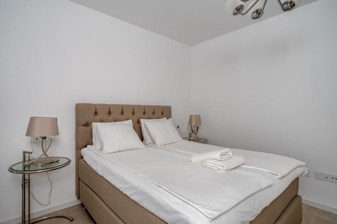 Apartment Beachclose With Pool In By Costarentals - Ref 173