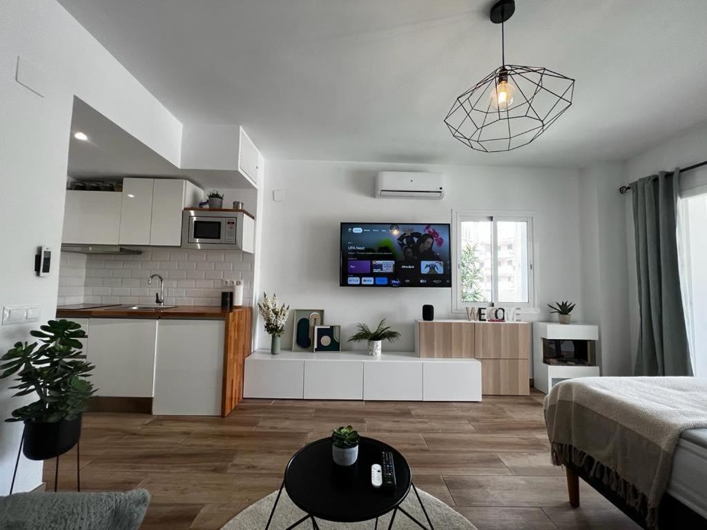 Lux By Namaste Elite *