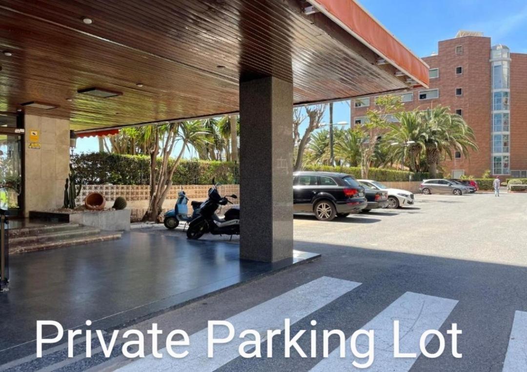La Roca-mediterraneo Views, 8th Floor-new Kitchen- Pool- Parking-air Conditioning, Ceiling Fans & Free Wifi *