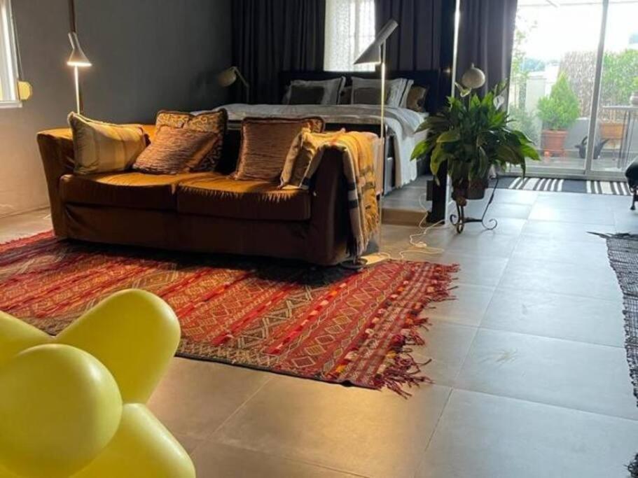 Sol Radiante Attic Studio, Designer-style Studio With Top-tier Amenities Apartment Torremolinos
