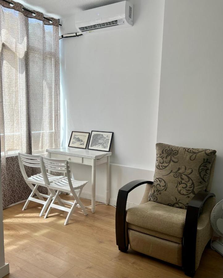 Apartment Antares House Premium, Estudio Con Piscina *