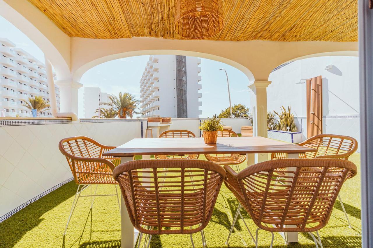 Con Gran Terraza Junto A La Playa Torremolinos