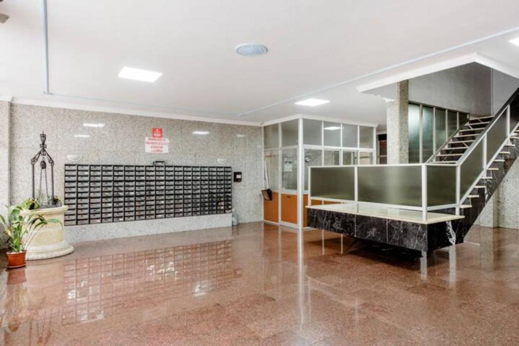 Center Apartment *
