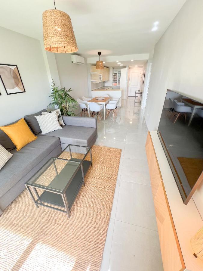 Cozy With Large Terrace