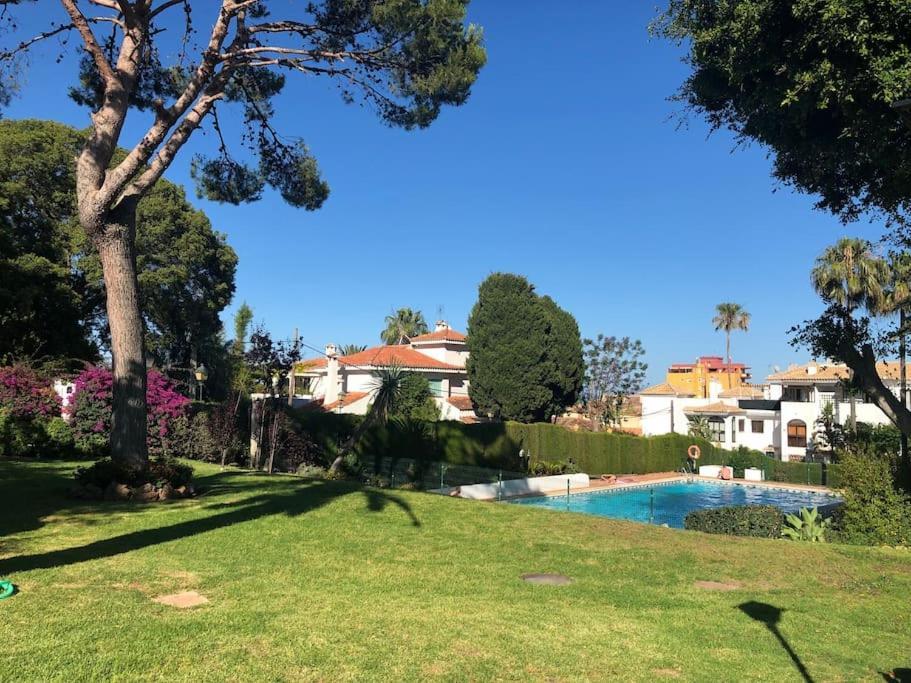 Apartamento 5 Personas + Parking + Piscina Todo El Ano *