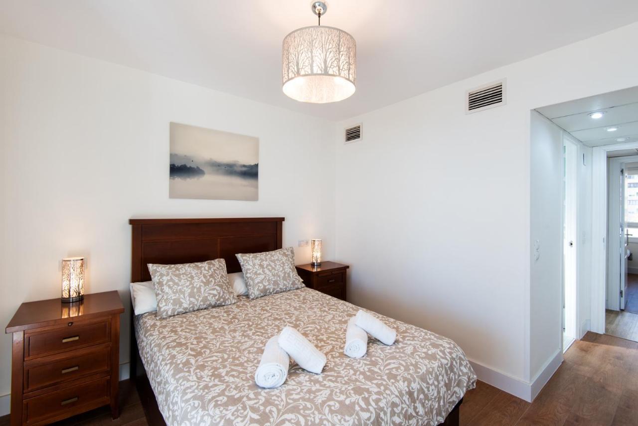 Apartment Magic Of The Ocean, Front Line In Playamar-parking, Sea Views, Pool, Tenis, Paddle, Wifi And Aircon *