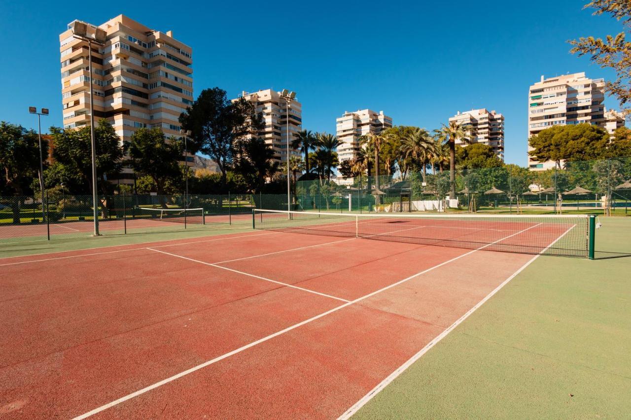 Beachfront With Stunning Views In Apartment Torremolinos