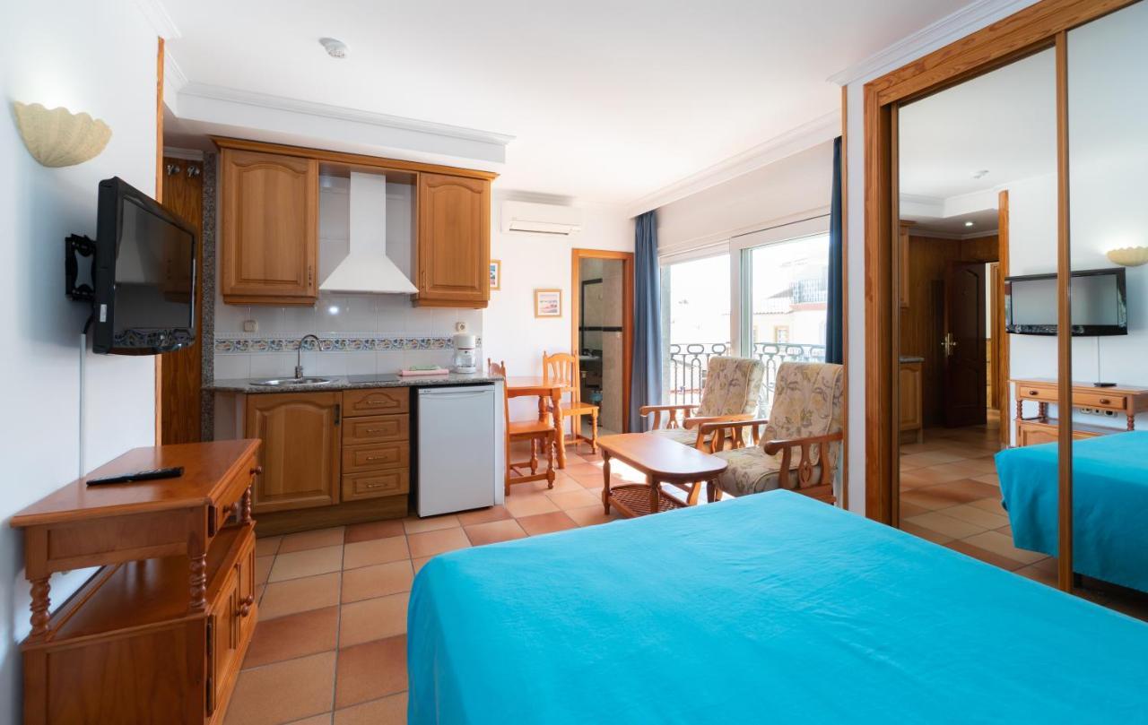 Leonor Carihuela Apartment *