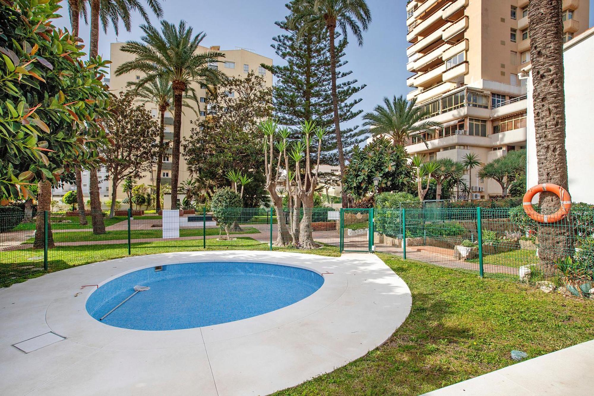 Piso En Carihuela Appartement *