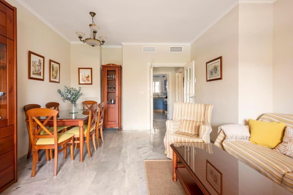 Apartment Playa De Alamos-playamar Malaga. *