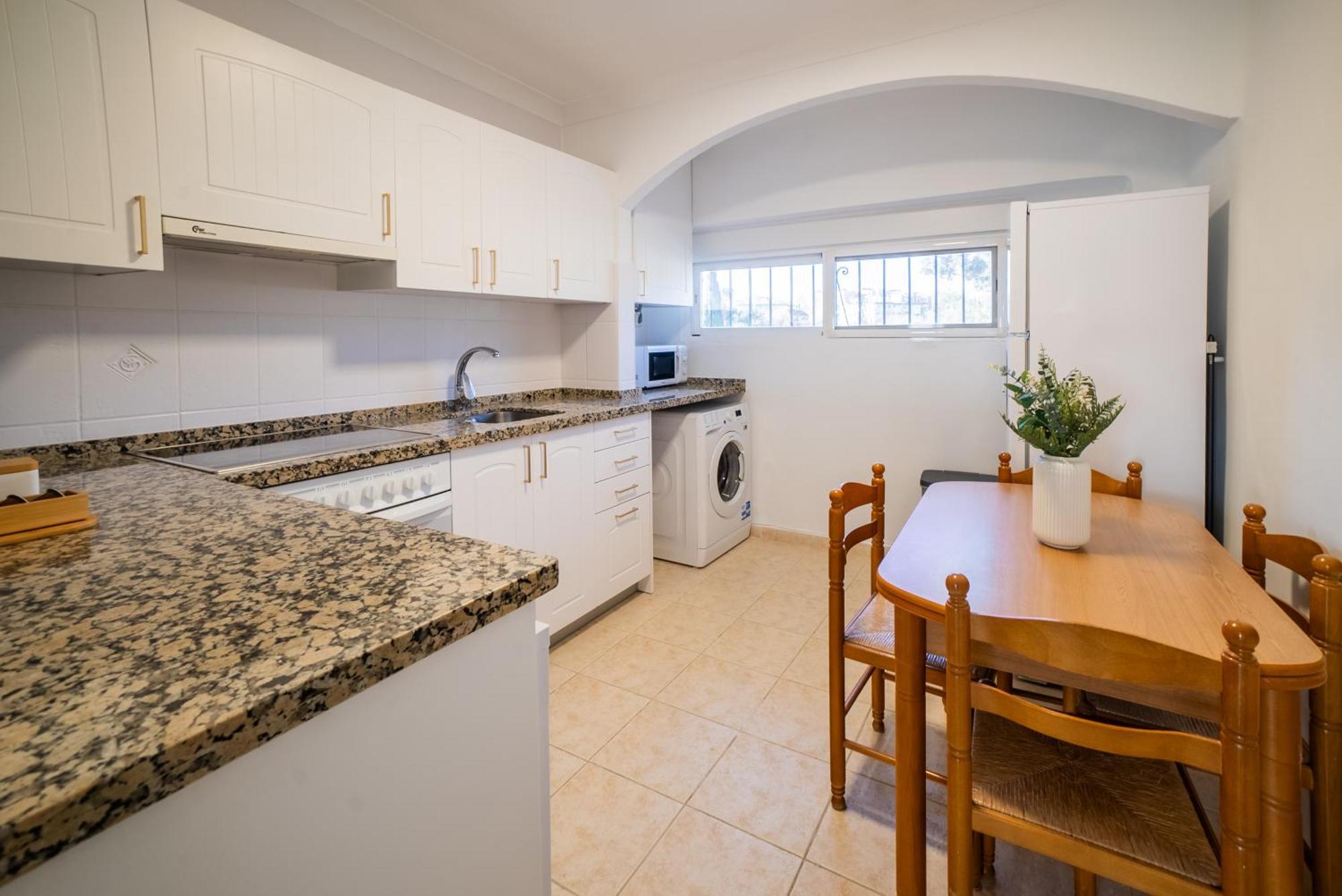 Oasis En Playamar Con Piscina Apartment
