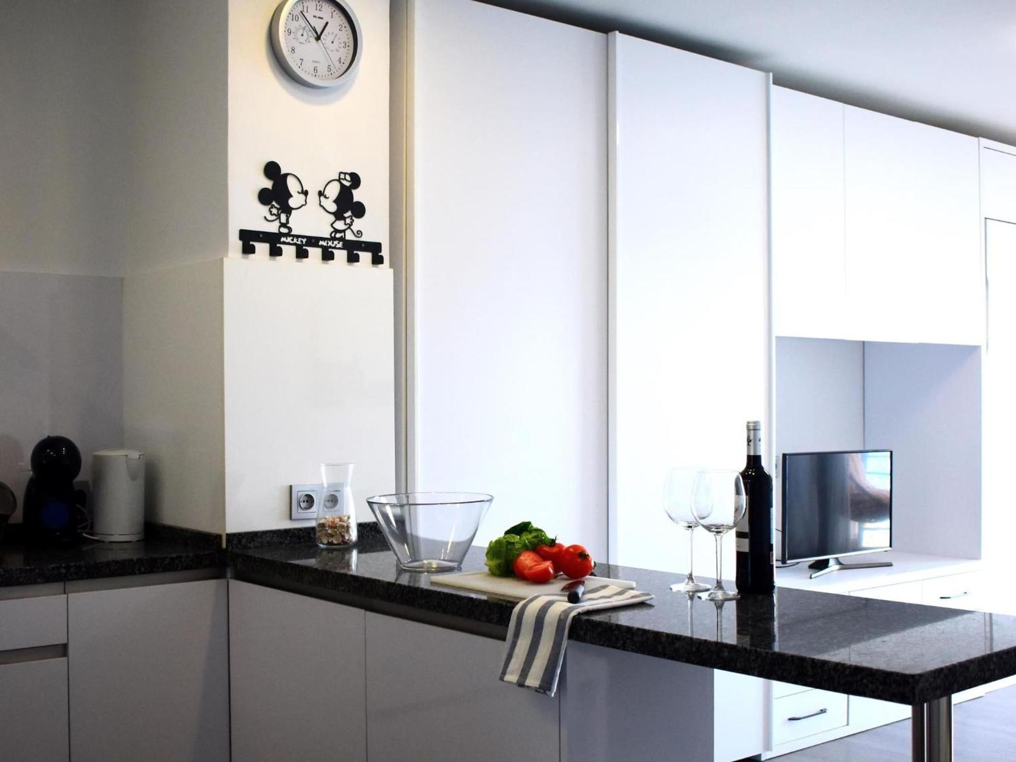 Luminoso Estudio En Castillo Santa Clara Appartement *