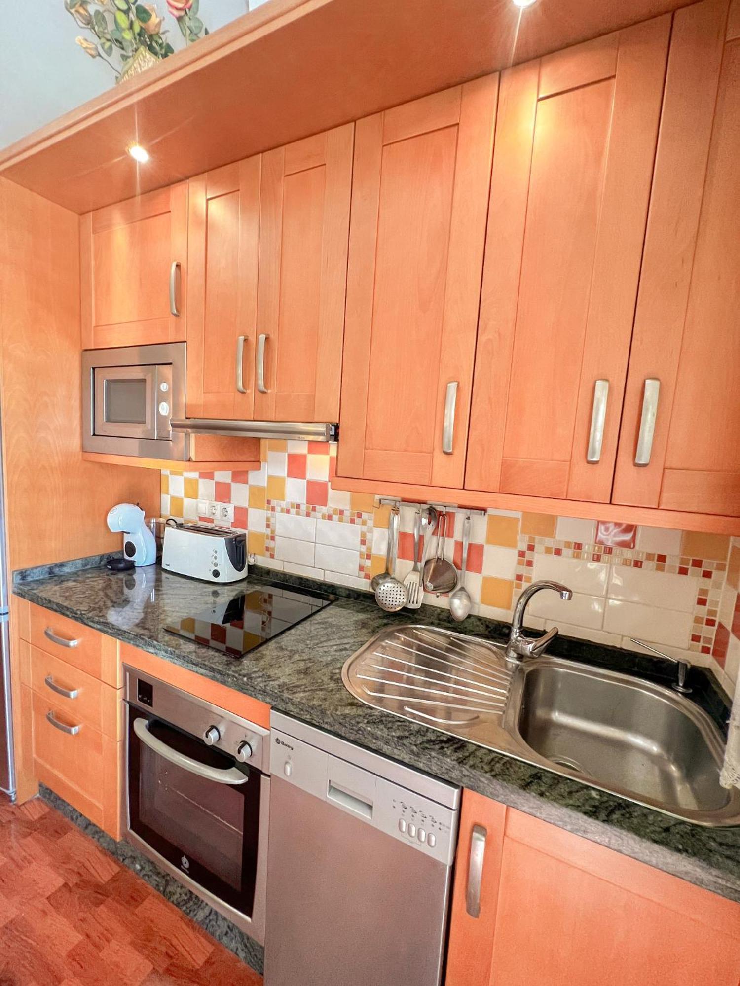 Cozy Bajondillo Sun&beach Apartment *