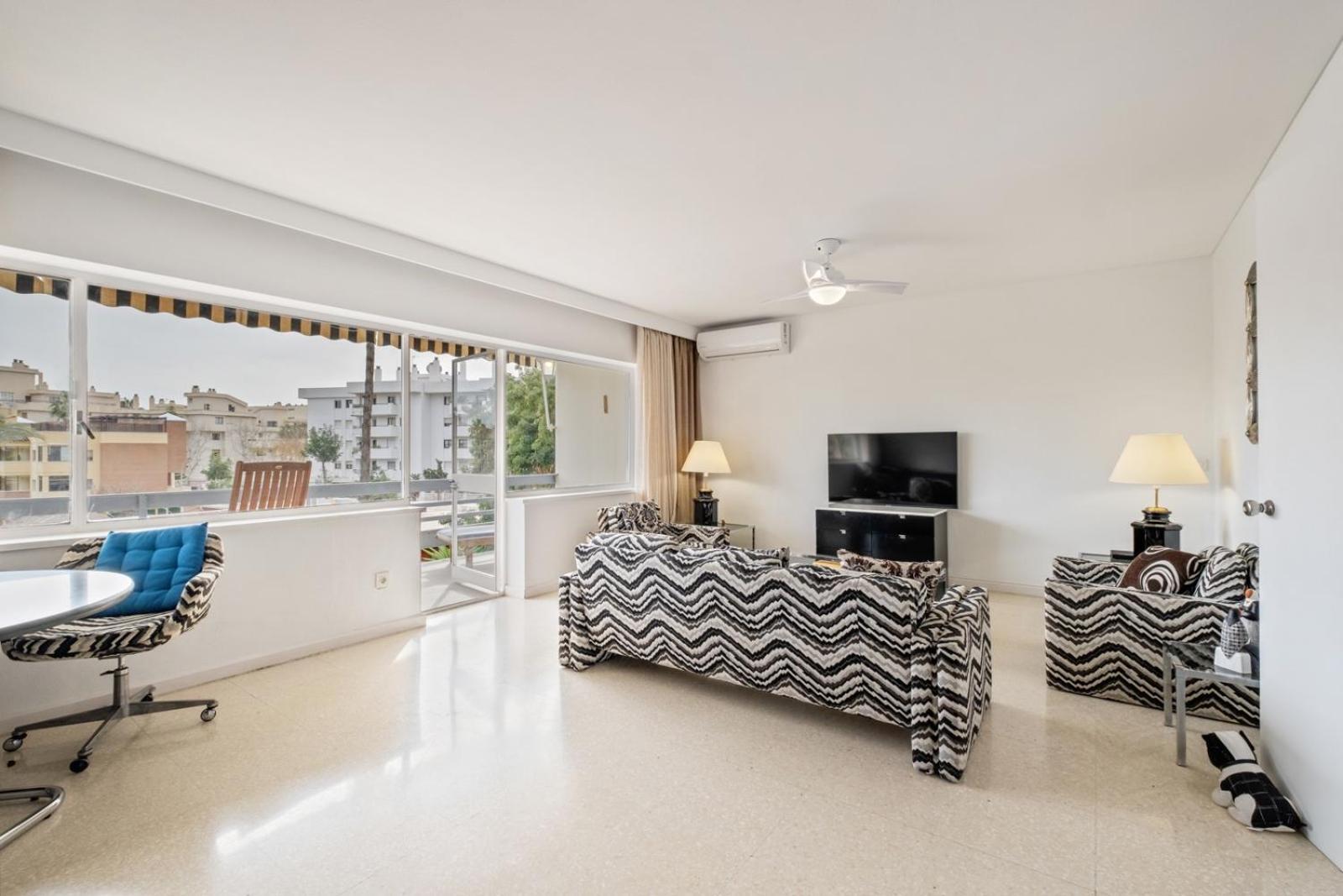 Piso Con 2 Habitaciones, 2 Terrazas Y Piscina