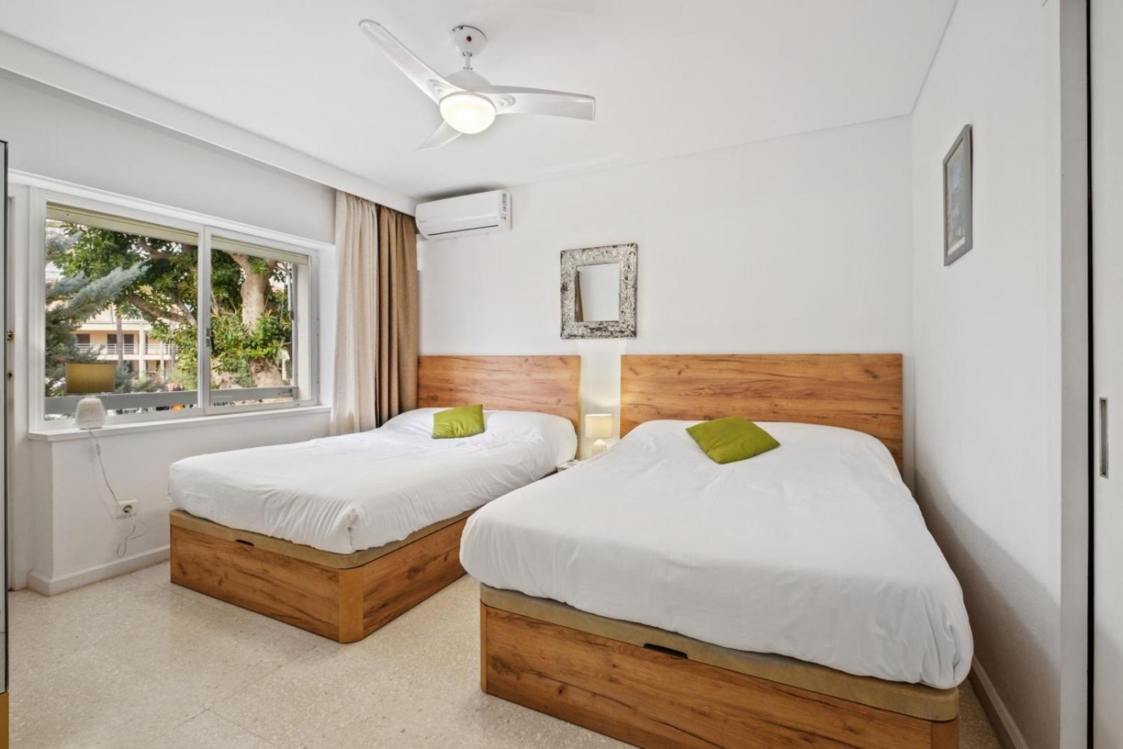 Piso Con 2 Habitaciones, 2 Terrazas Y Piscina Torremolinos