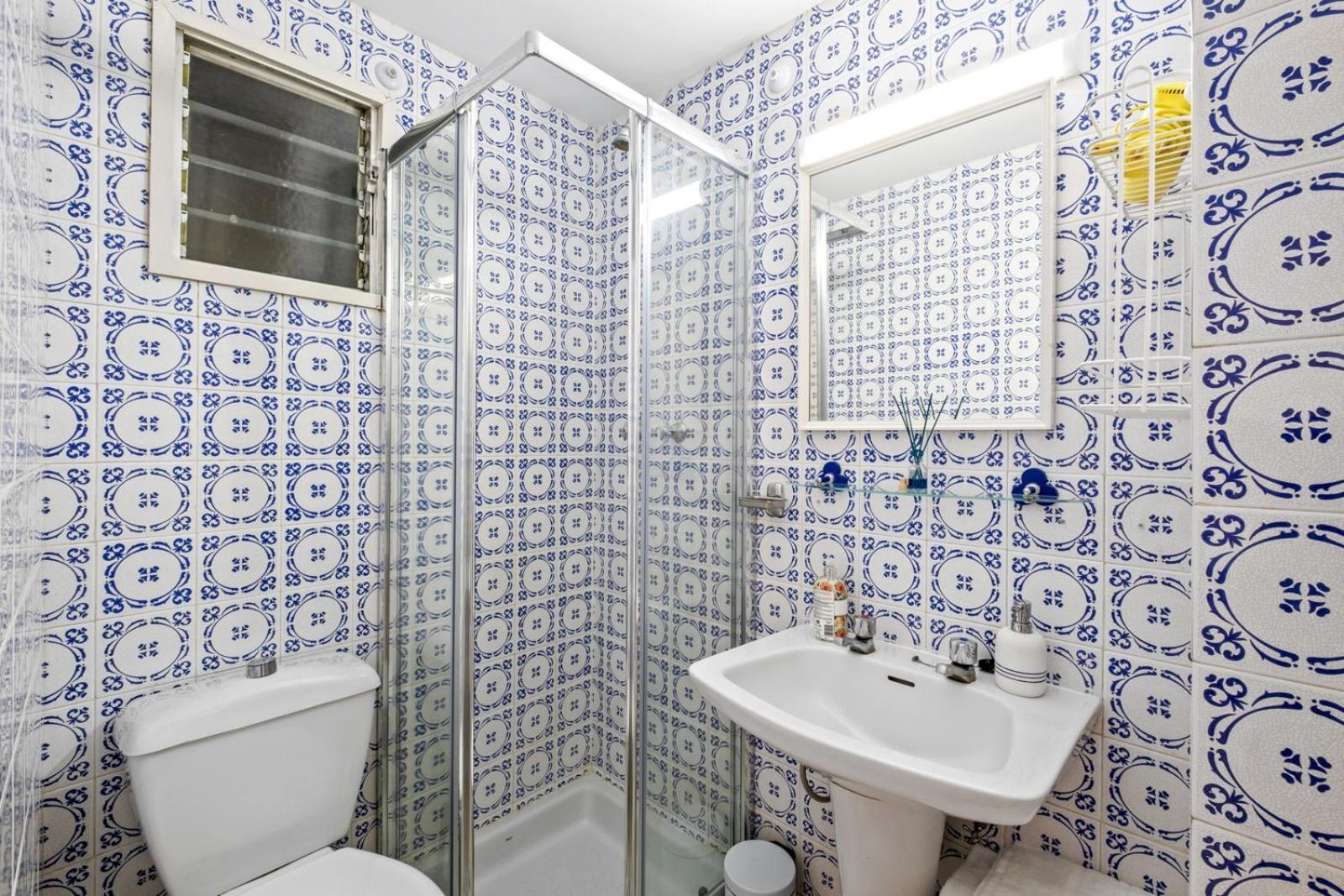 Piso Con 2 Habitaciones, 2 Terrazas Y Piscina *