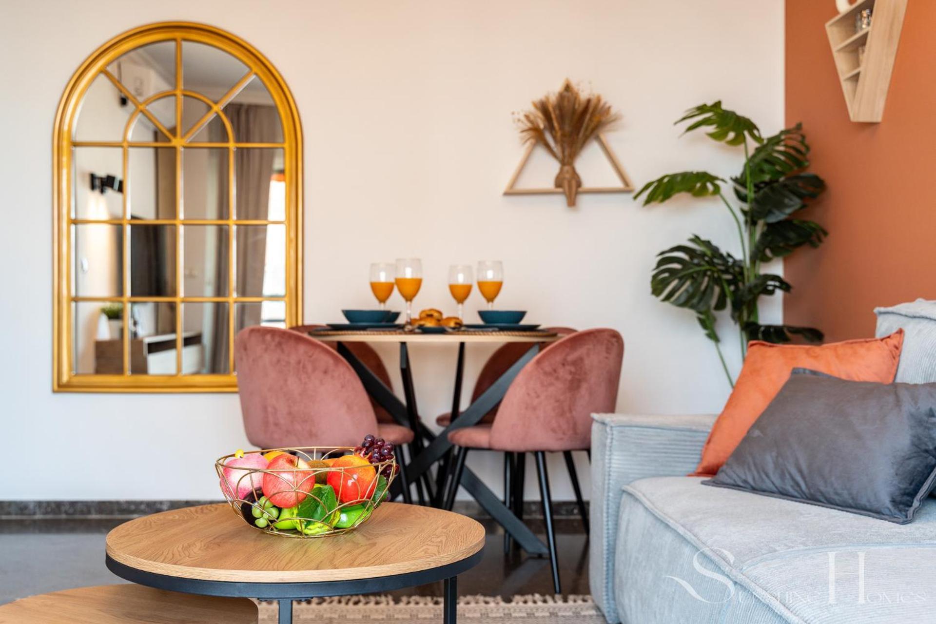 First Line , Cosy And Comfortable + Swimming Pool Apartment