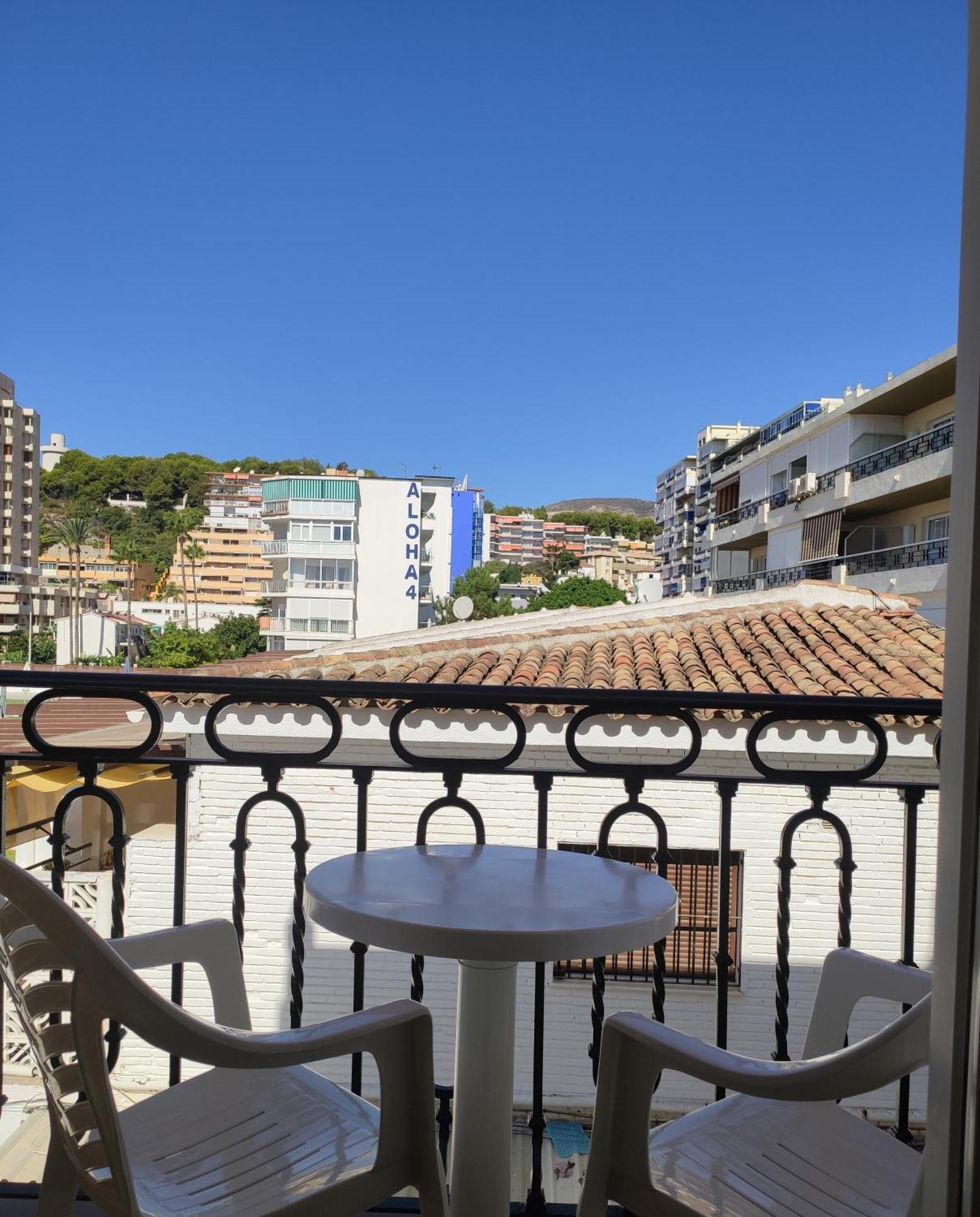 Apartment Leonor Carihuela *
